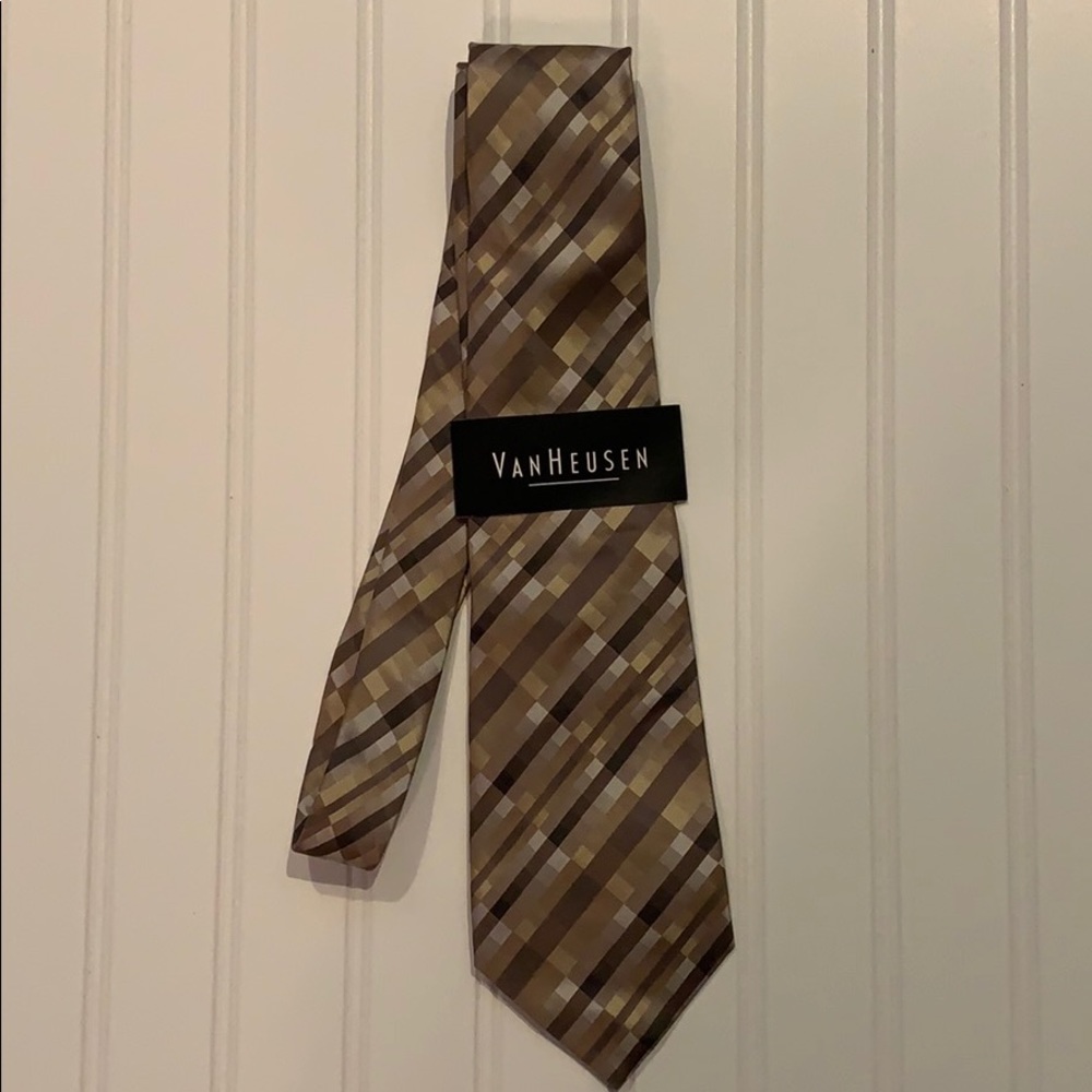 Men’s Necktie by VanHeusen